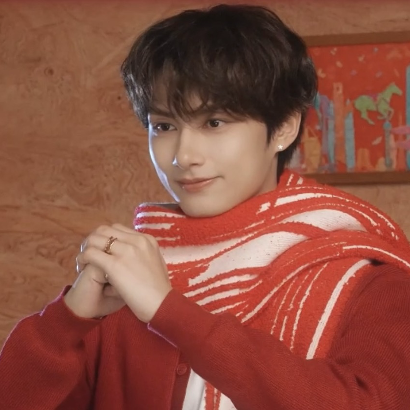 Latest photo of Jun (SEVENTEEN)