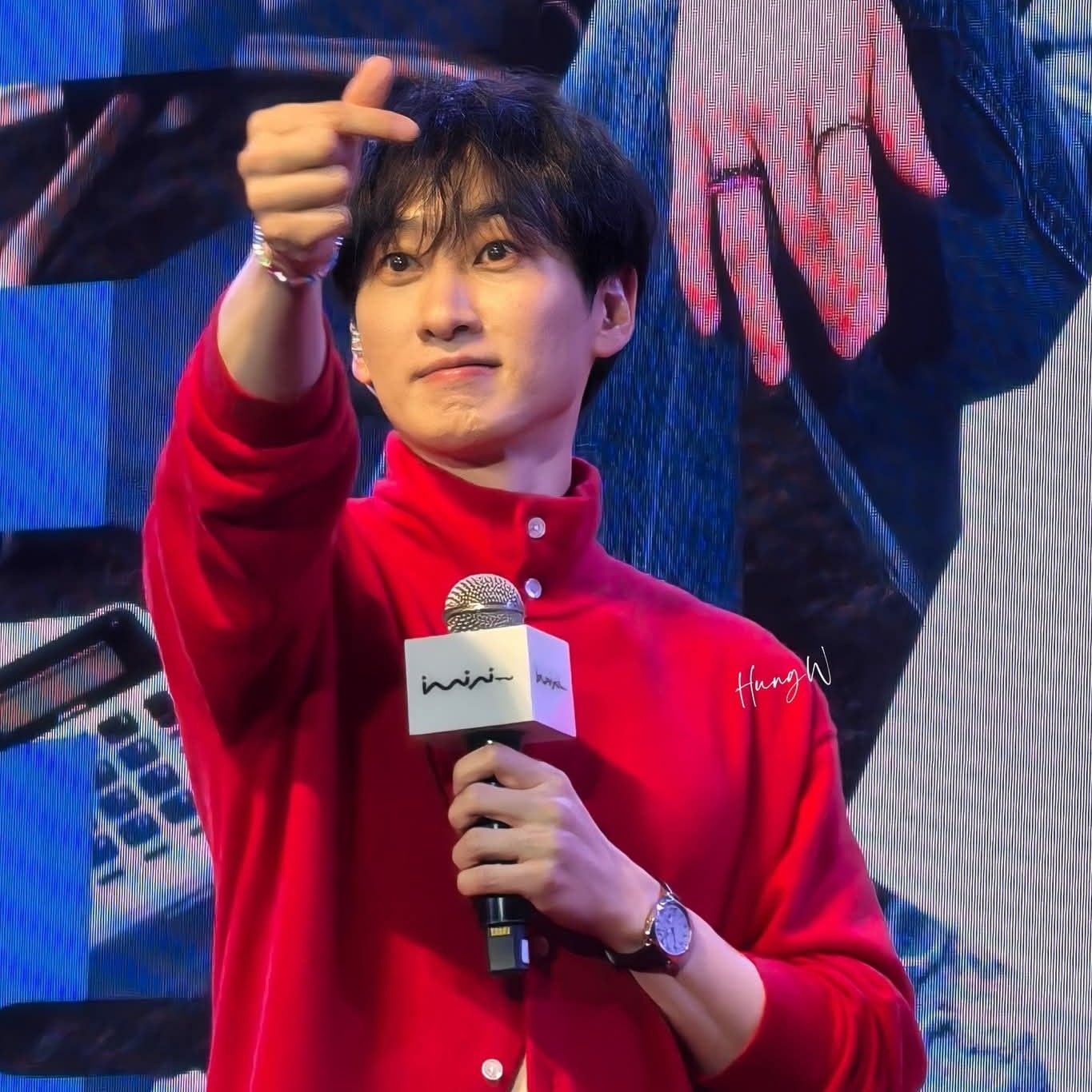 Recent activity shot of Eunhyuk (Super Junior)