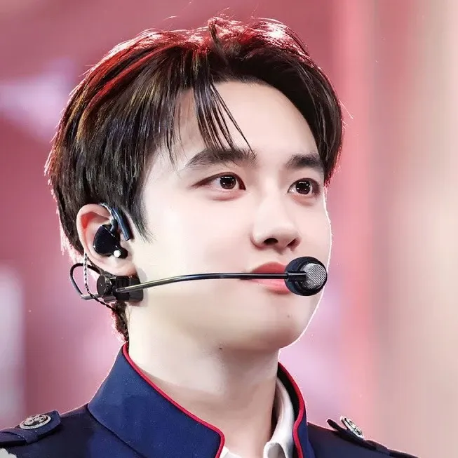 Momen yang diabadikan oleh penggemar D.O. (EXO)