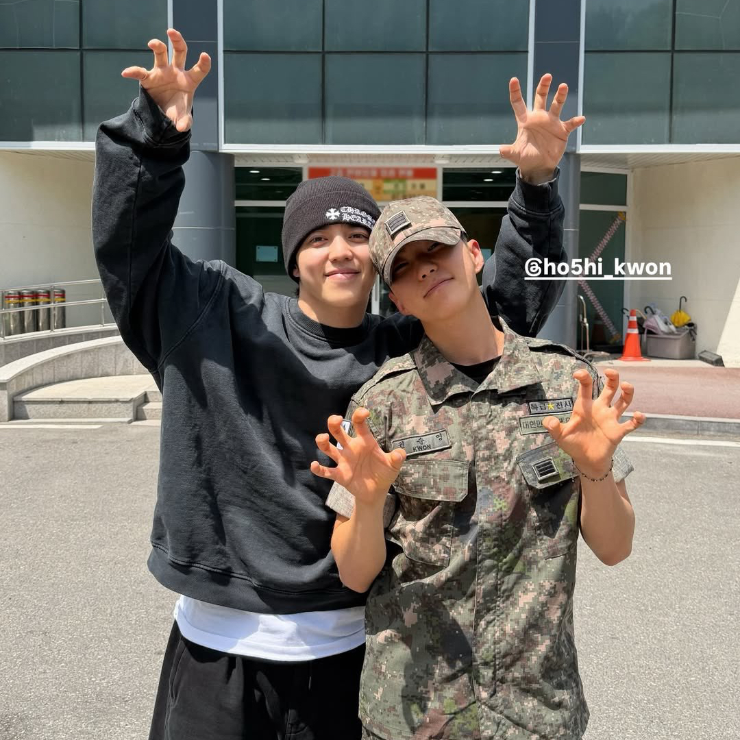 Recent activity shot of Hoshi (SEVENTEEN)