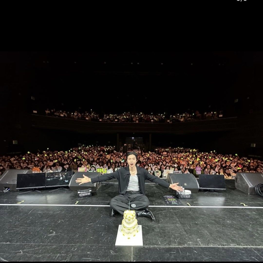 Recent activity shot of Johnny (NCT 127)