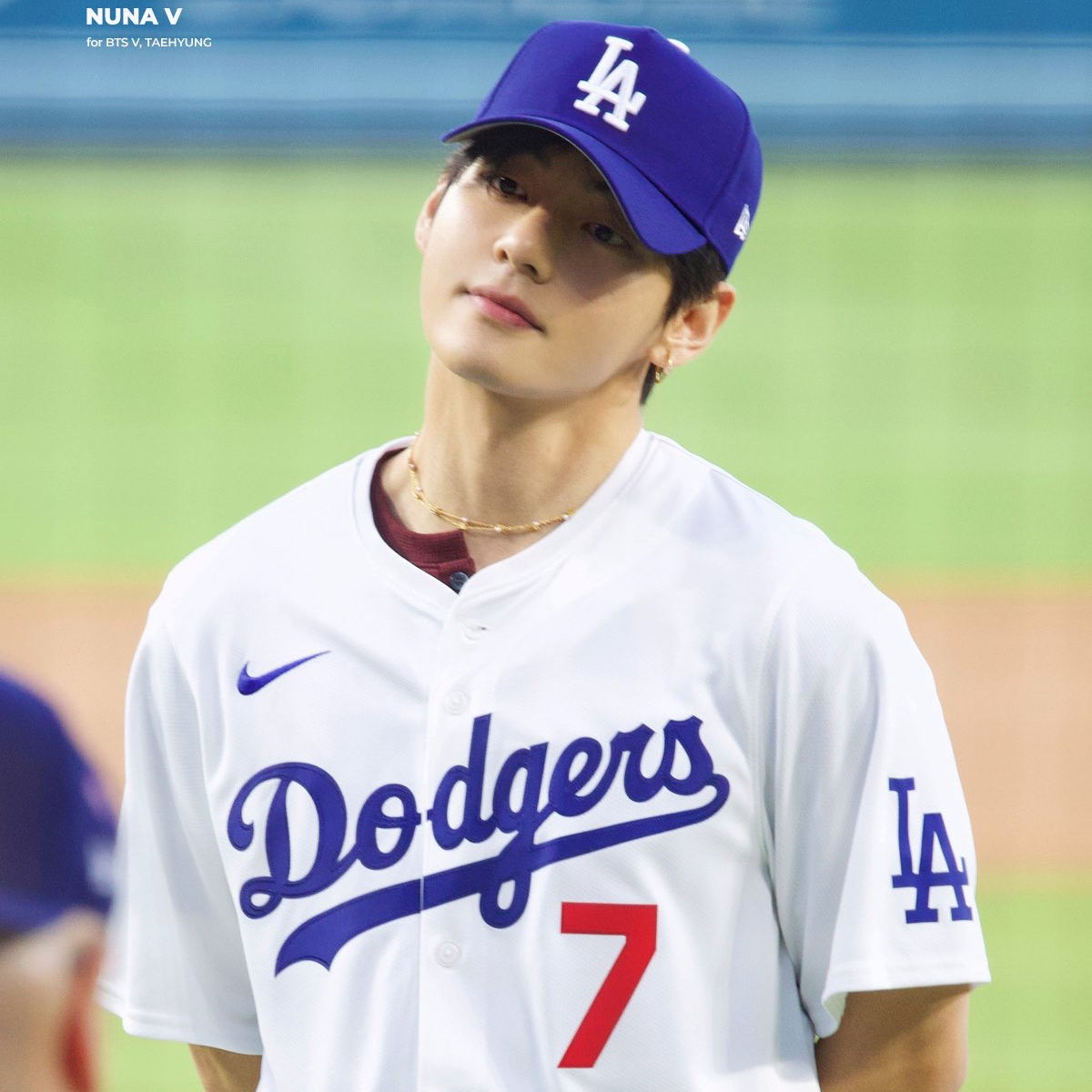 뷔 (방탄소년단) 최근 활동샷