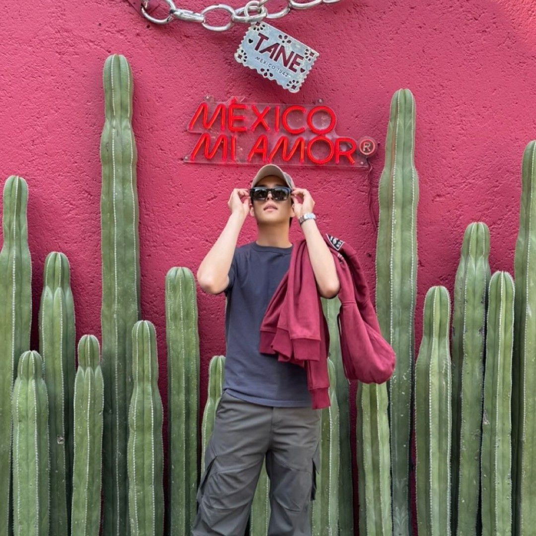 Behind-the-scenes cut of MJ (ASTRO)