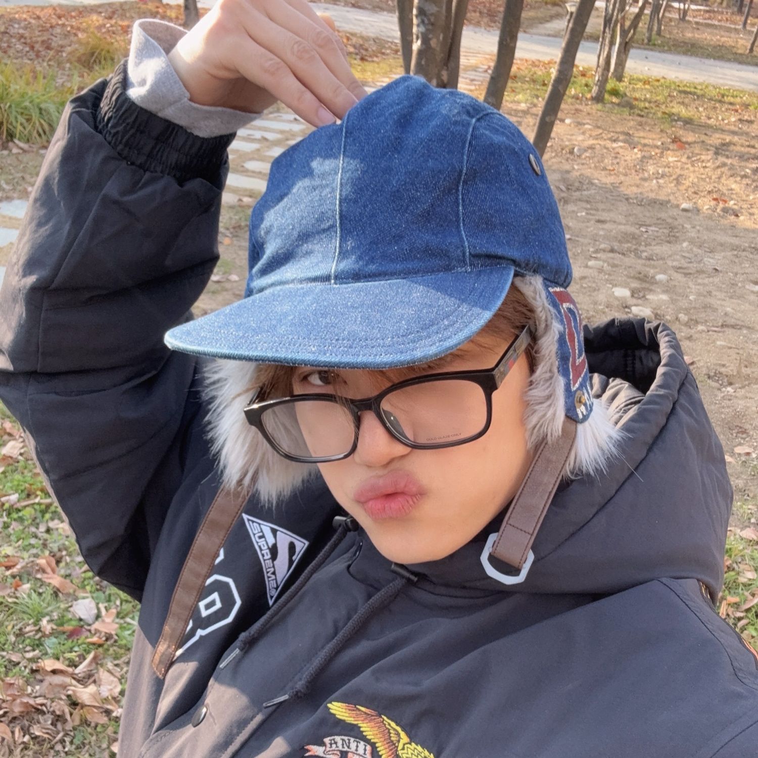 Behind-the-scenes cut of EXO