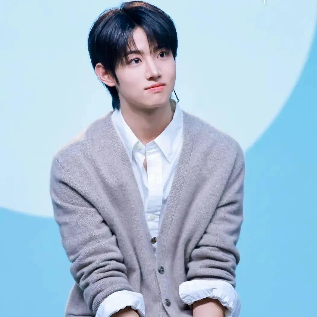 Latest photo of Jang yonghoon (IDID)