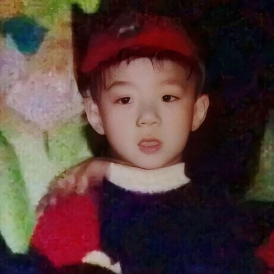 Foto terbaru Sehun (EXO)