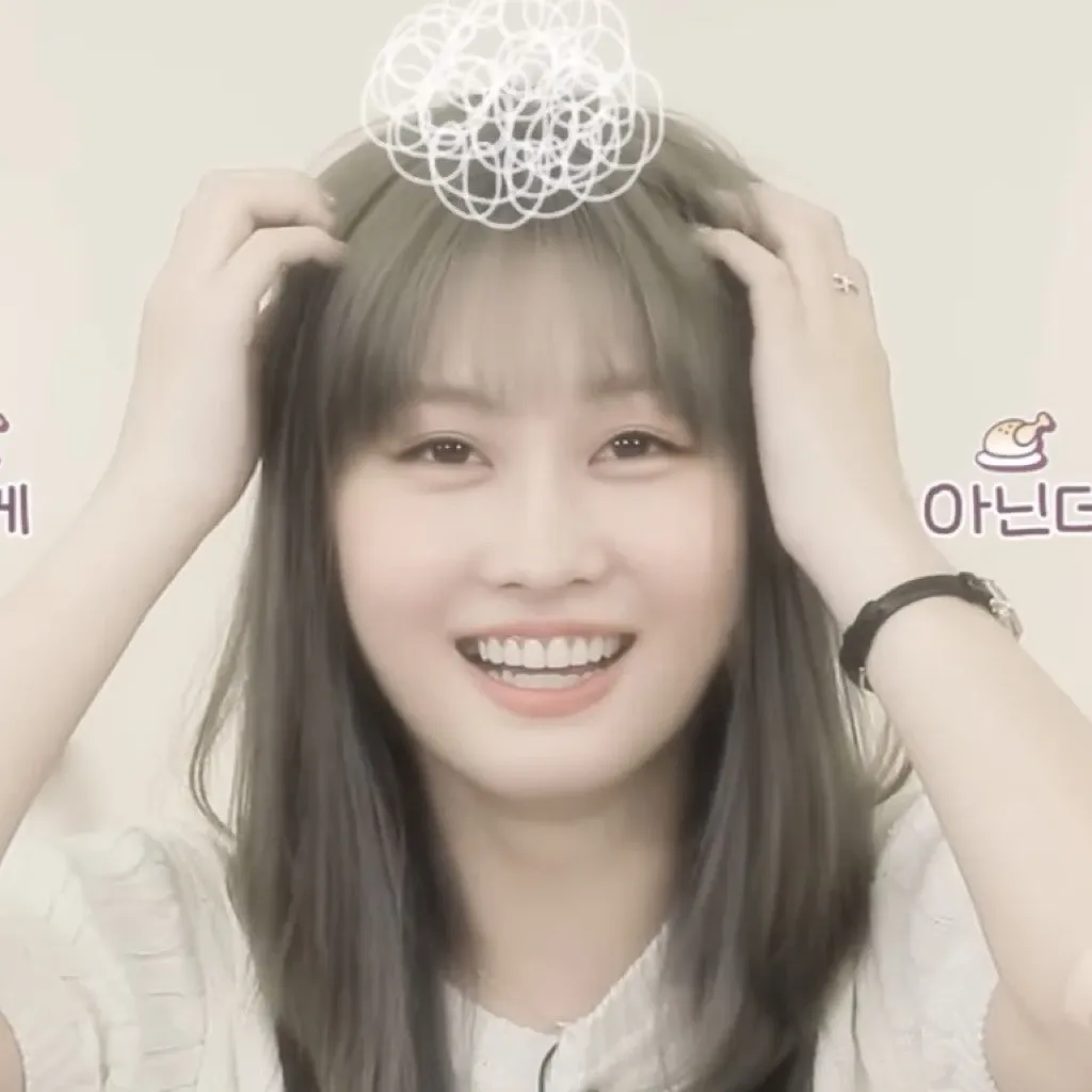 Momo (TWICE)的最新照片
