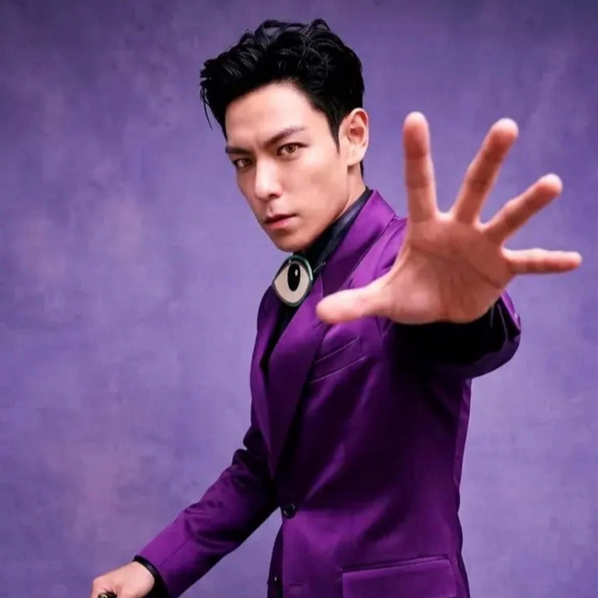 A moment captured by T.O.P's fan