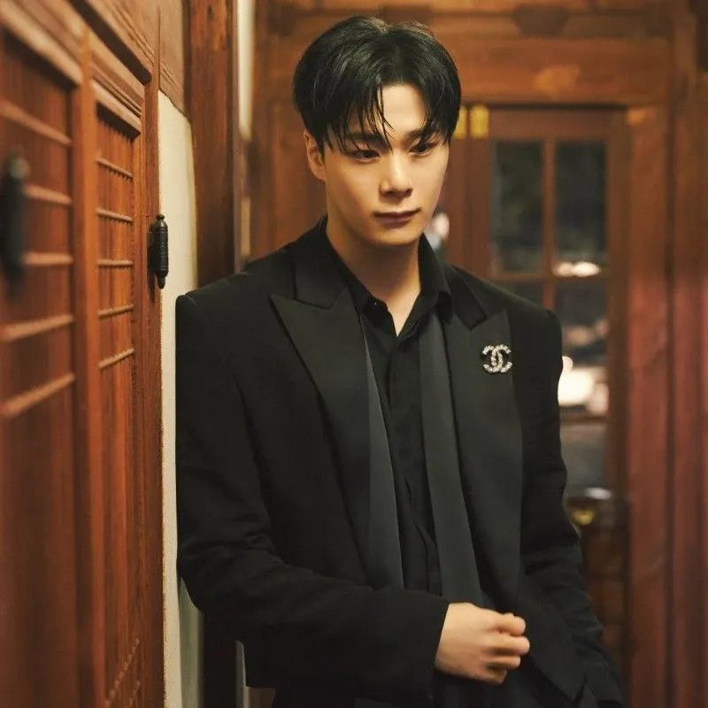A moment captured by Moonbin (ASTRO)'s fan
