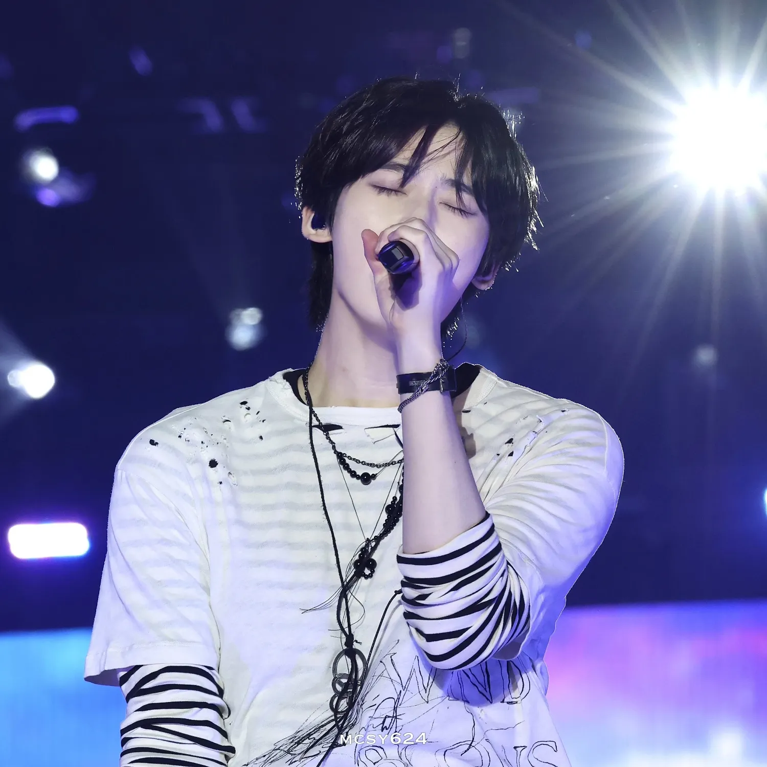 Recent activity shot of Sunoo (ENHYPEN)