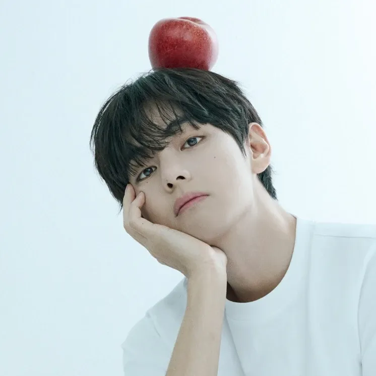 Recent activity shot of V (BTS)