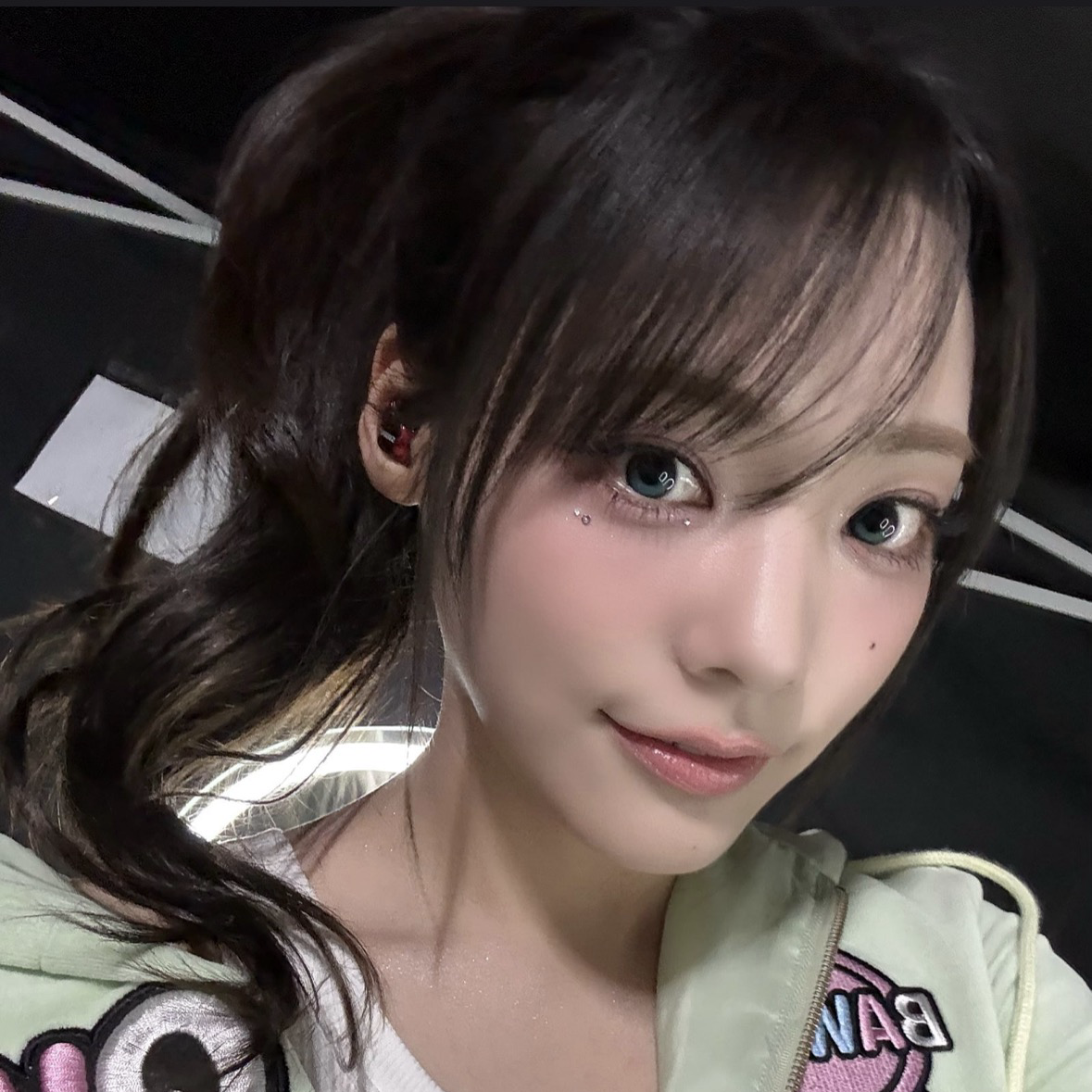 A moment captured by Siyeon (QWER)'s fan