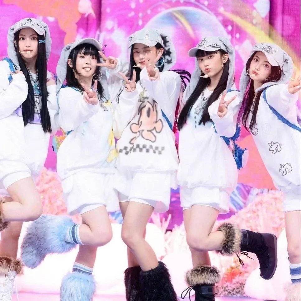 Behind-the-scenes cut of NewJeans