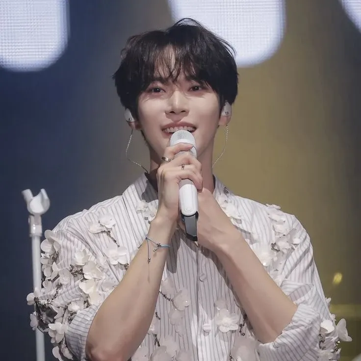 도영 (NCT 127)의 최신 사진