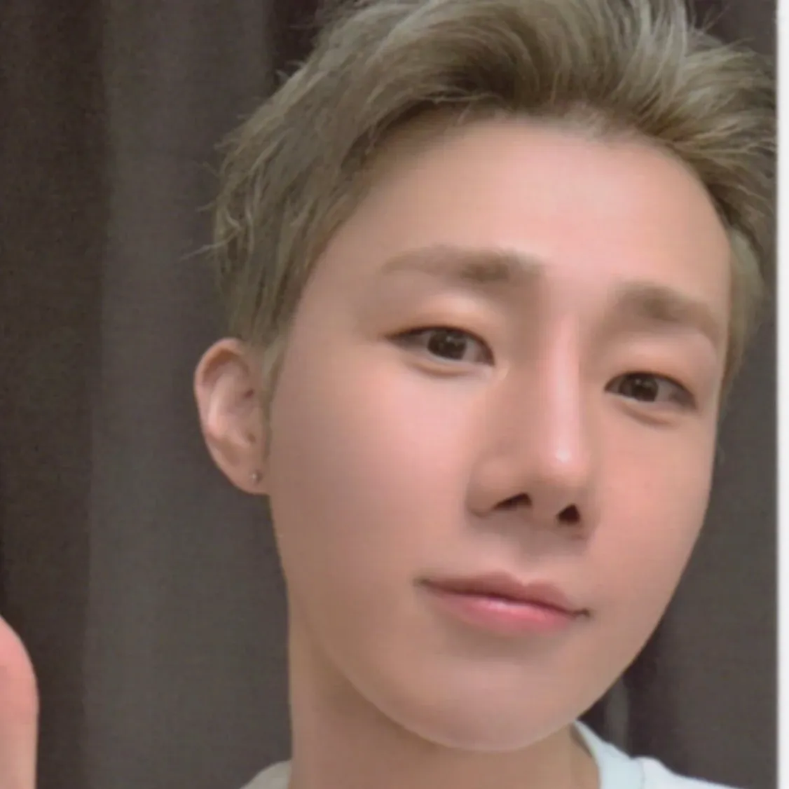 A moment captured by Sungkyu (INFINITE)'s fan