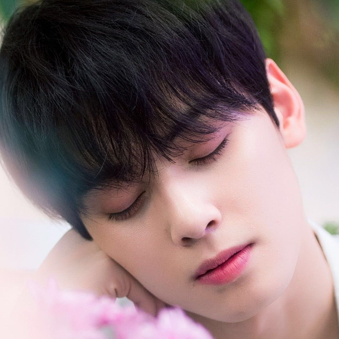 Latest photo of Eunwoo (ASTRO)