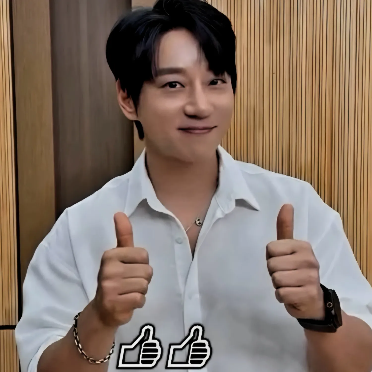 Foto aktivitas terbaru Hwang Chiyeol
