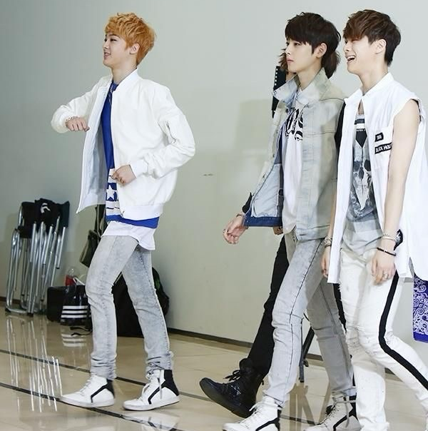 윤산하 (아스트로)의 최신 사진