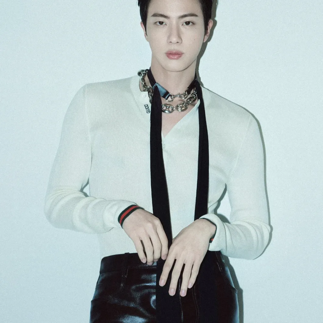 Potret di balik layar Jin (BTS)