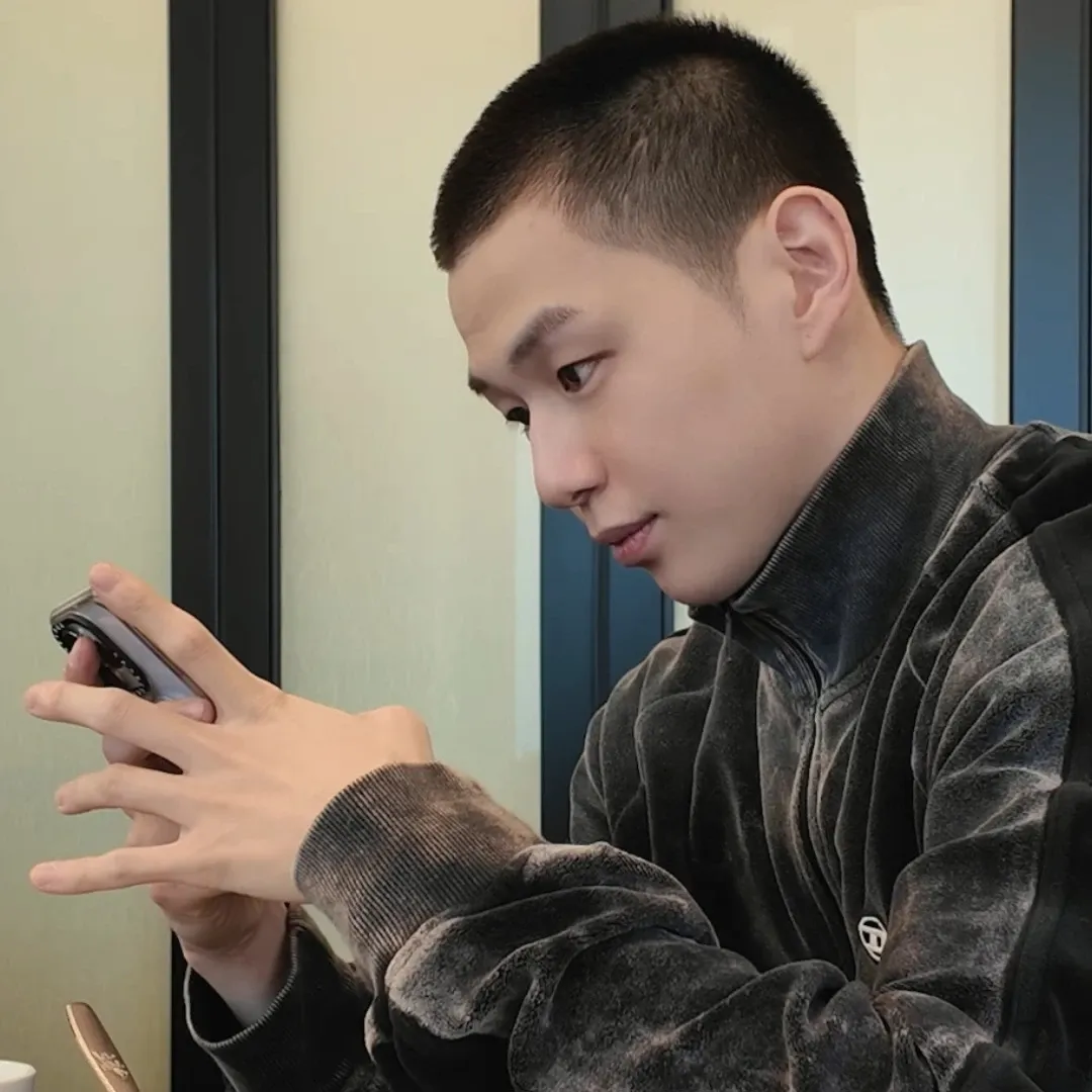 강다니엘의 비하인드 컷