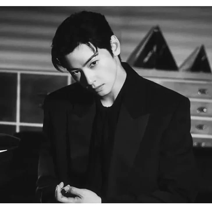 Recent activity shot of Eunwoo (ASTRO)