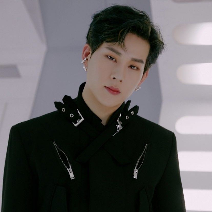 周宪 (MONSTA X)的幕后花絮