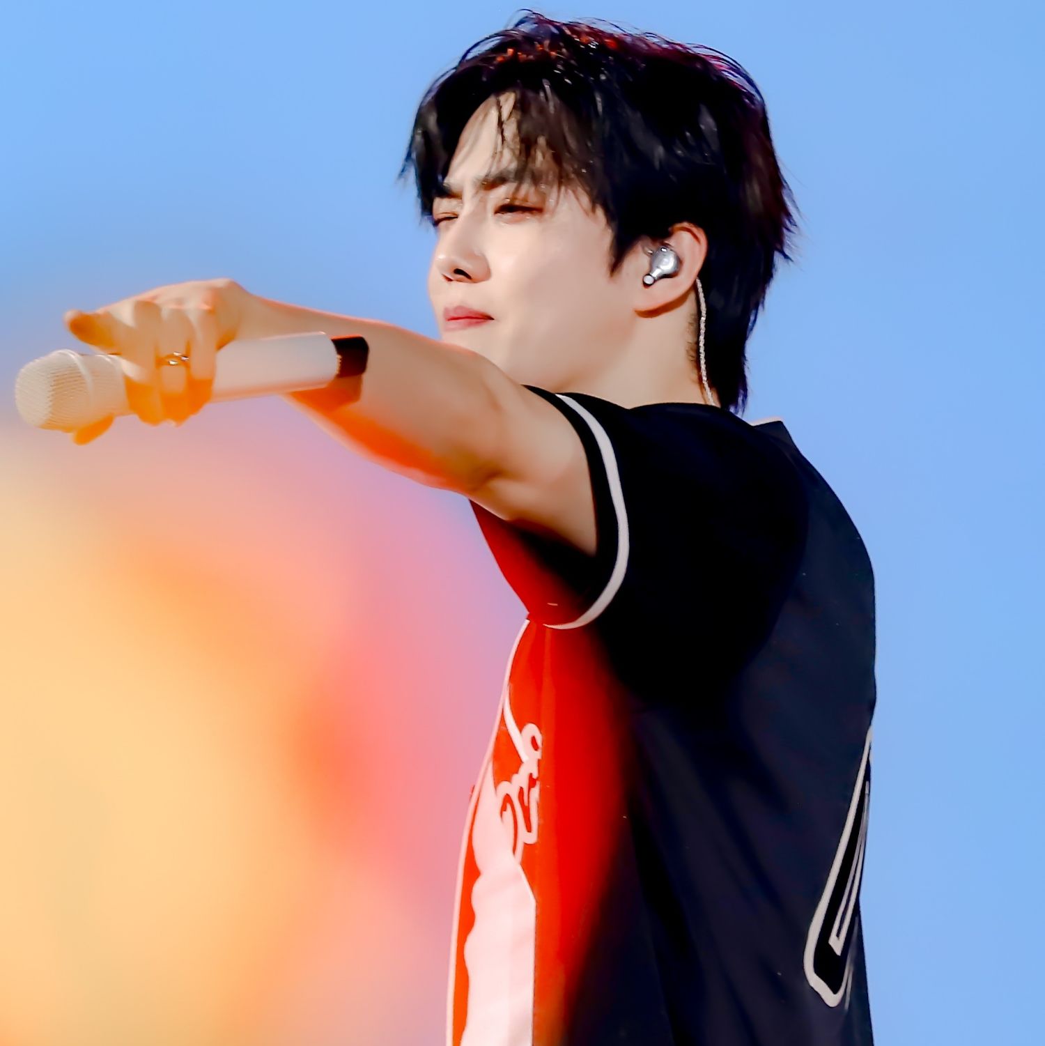 Behind-the-scenes cut of Suho (EXO)