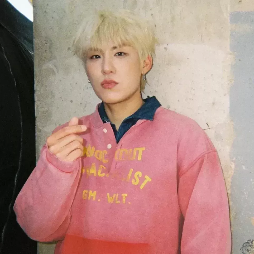 A moment captured by Park Woojin (AB6IX)'s fan