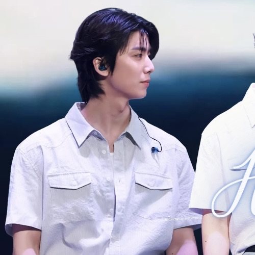 Behind-the-scenes cut of Hwiyoung (SF9)