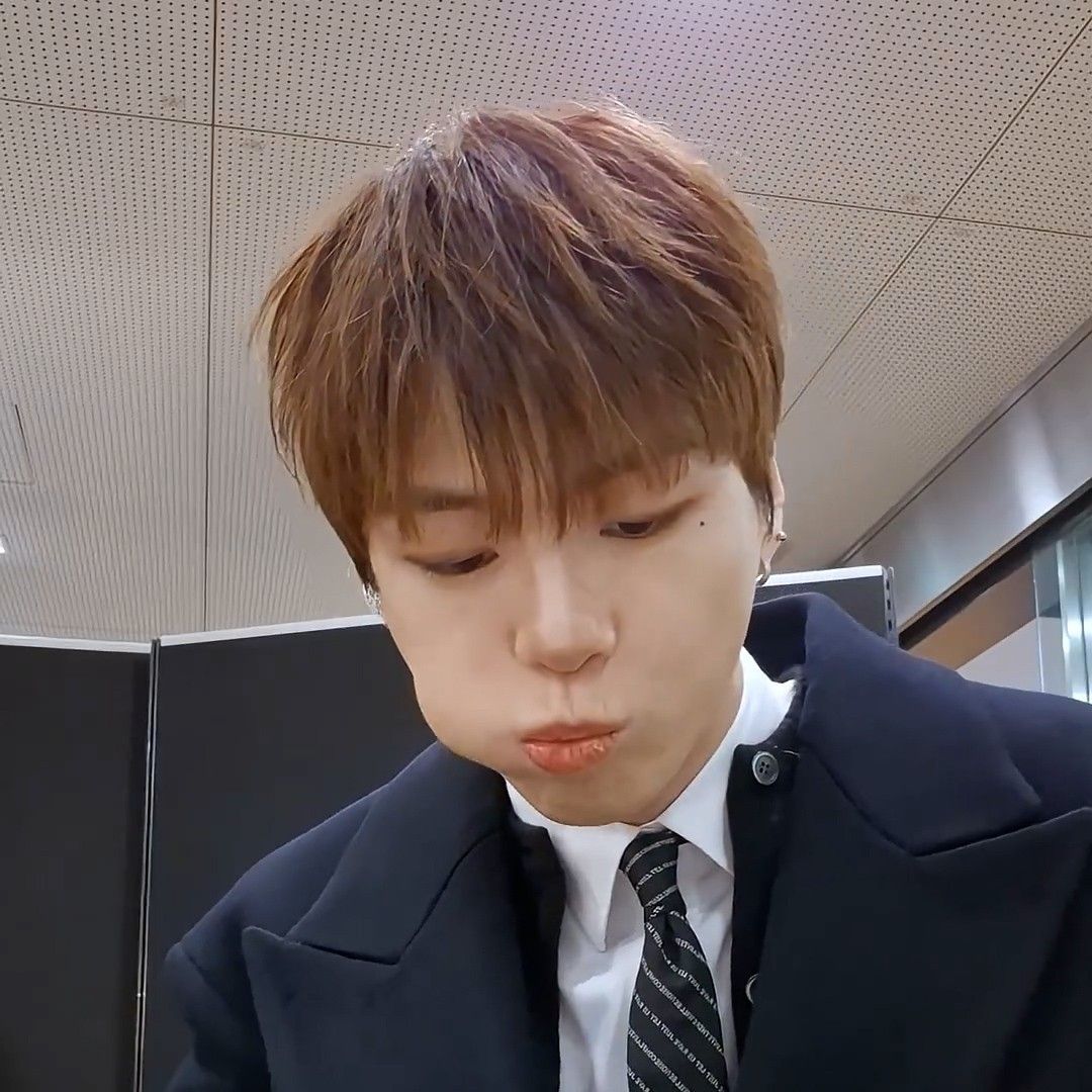 강다니엘 최근 활동샷