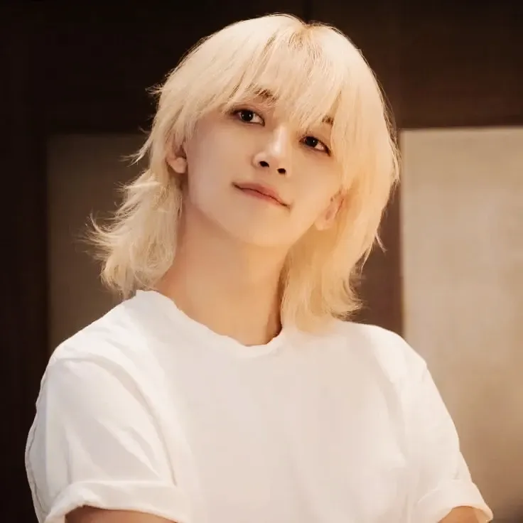 Momen yang diabadikan oleh penggemar Jeonghan (SEVENTEEN)