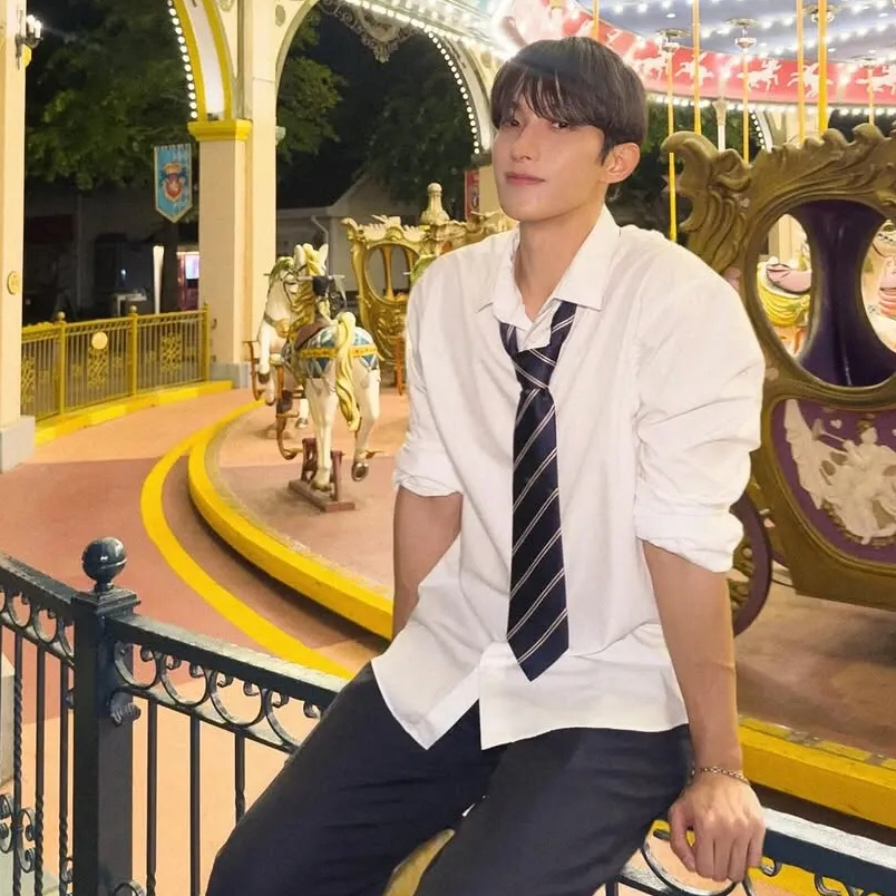 Latest photo of DK (SEVENTEEN)