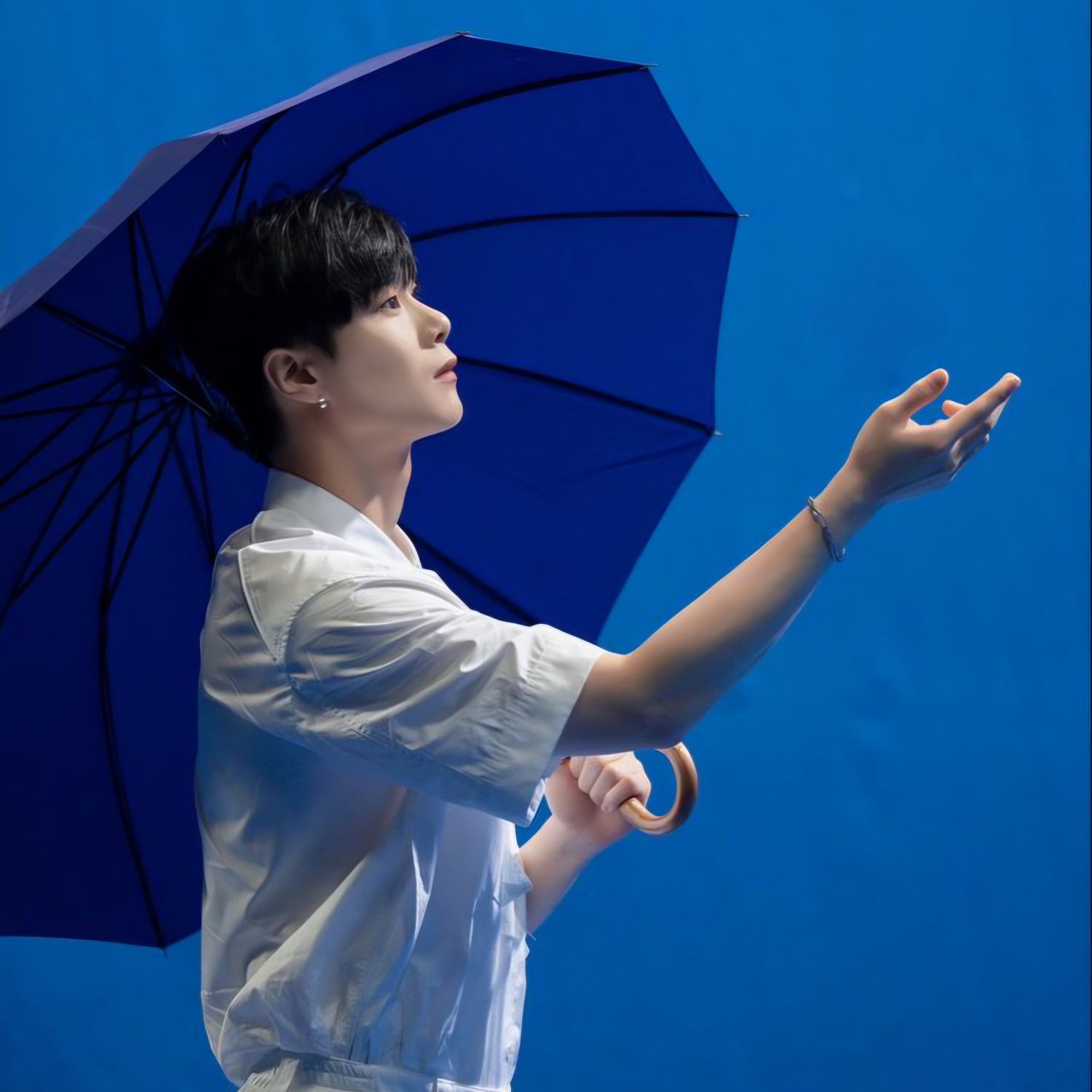 Behind-the-scenes cut of Moonbin (ASTRO)