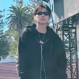 Foto terbaru SUGA (BTS)