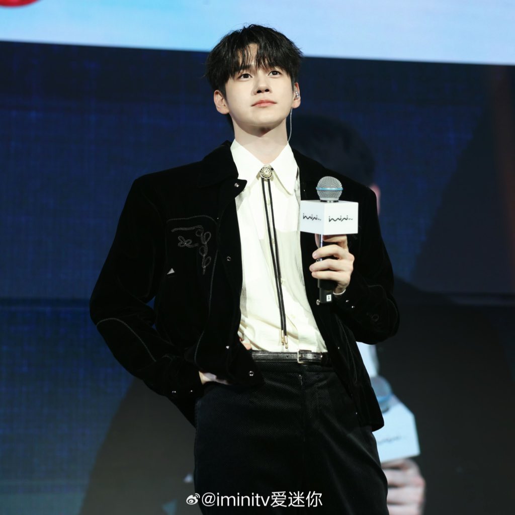 옹성우의 비하인드 컷