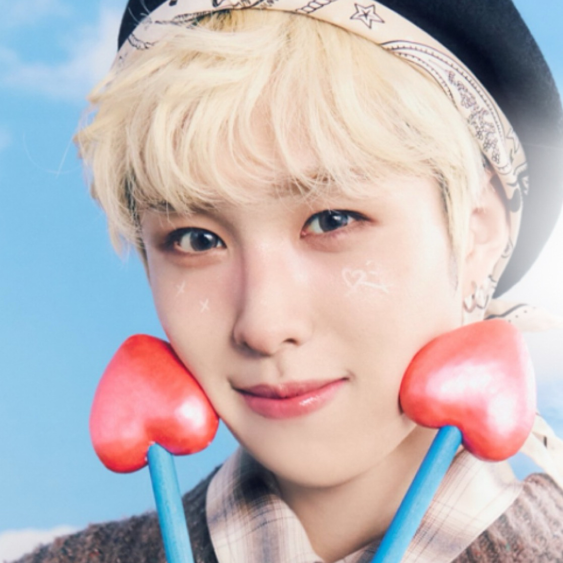 Latest photo of Hyui (NEXZ)