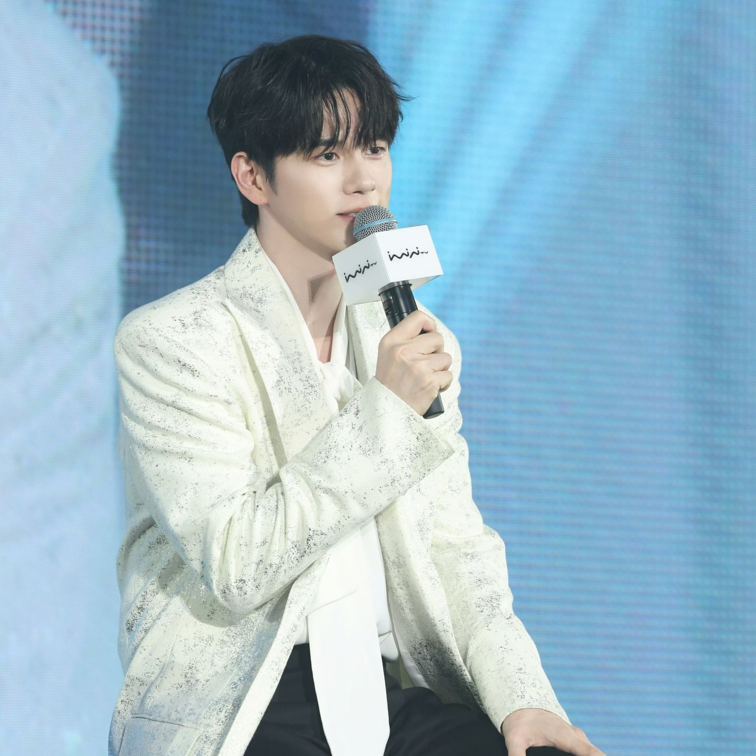 옹성우의 최신 사진