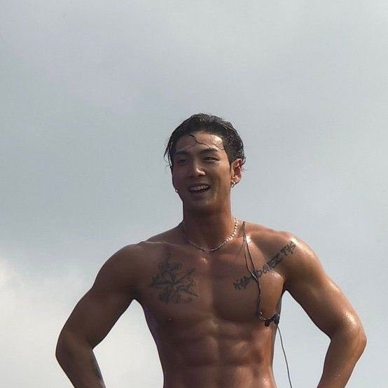 백호의 비하인드 컷