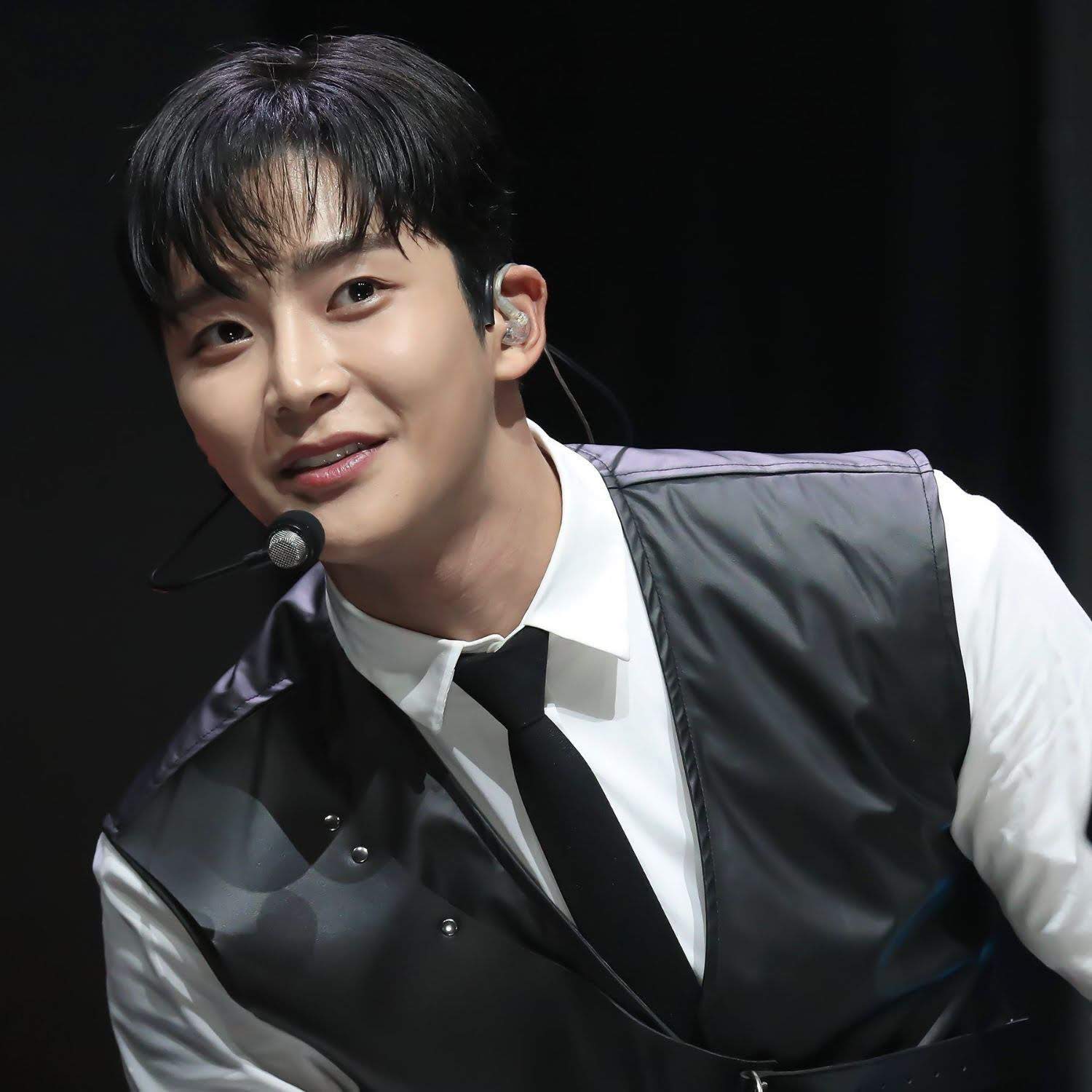 Recent activity shot of Rowoon