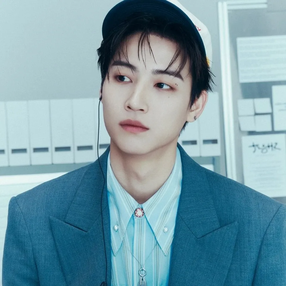 Behind-the-scenes cut of JAY B (GOT7)