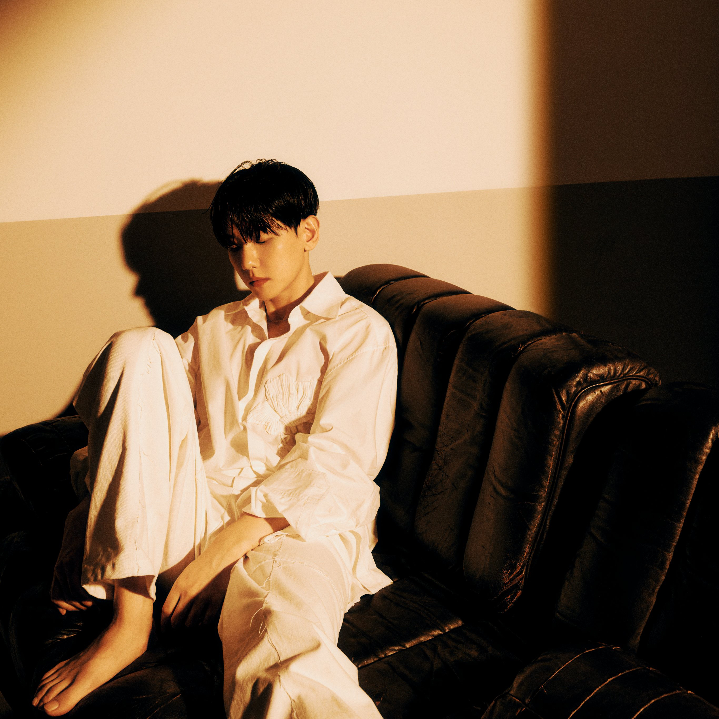 Behind-the-scenes cut of EXO