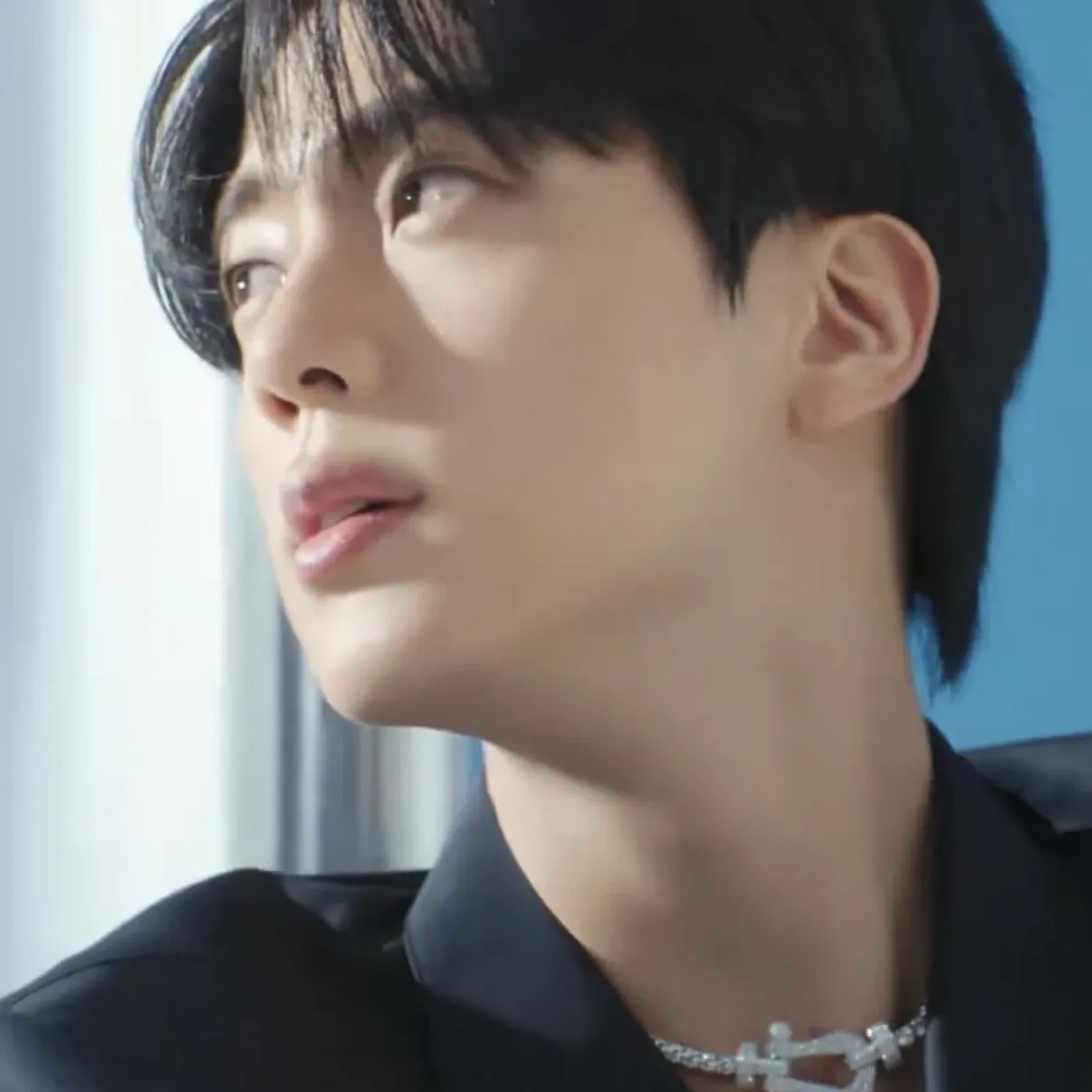 진 (방탄소년단)의 최신 사진