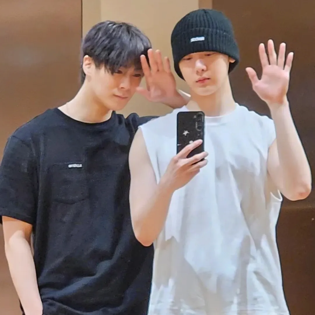 A moment captured by Moonbin (ASTRO)'s fan