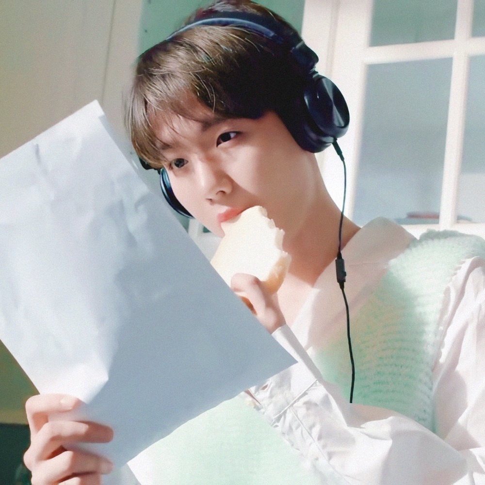 백현 (EXO) 최근 활동샷