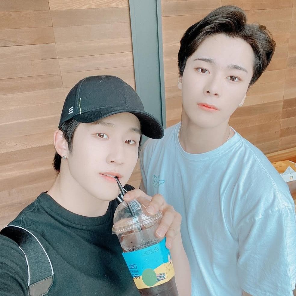 Latest photo of Jinjin (ASTRO)