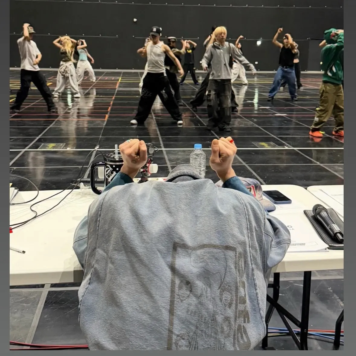 Momen yang diabadikan oleh penggemar G-DRAGON (BIGBANG)