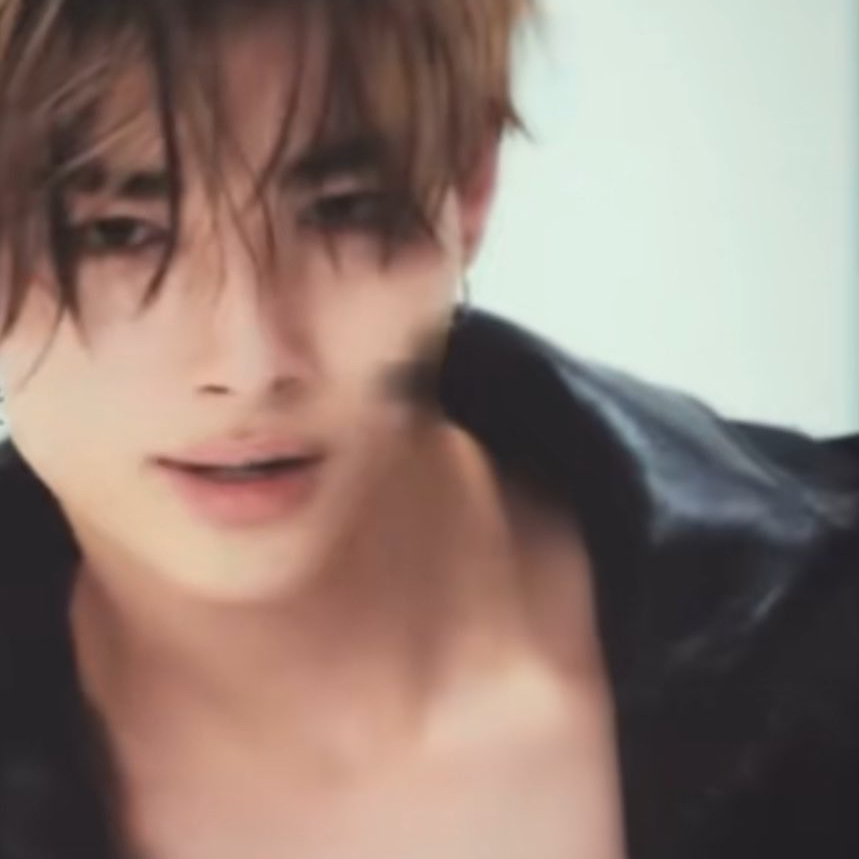 Latest photo of NI-KI (ENHYPEN)