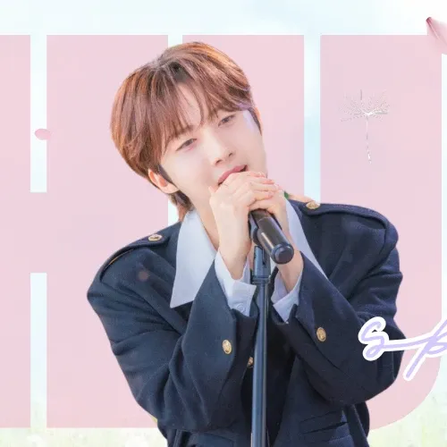 A moment captured by Hui (PENTAGON)'s fan