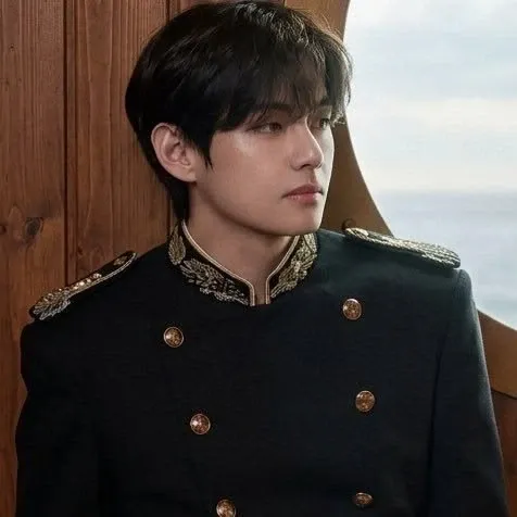 Recent activity shot of V (BTS)