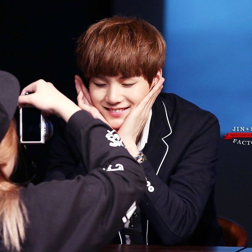 슈가 (방탄소년단) 최근 활동샷